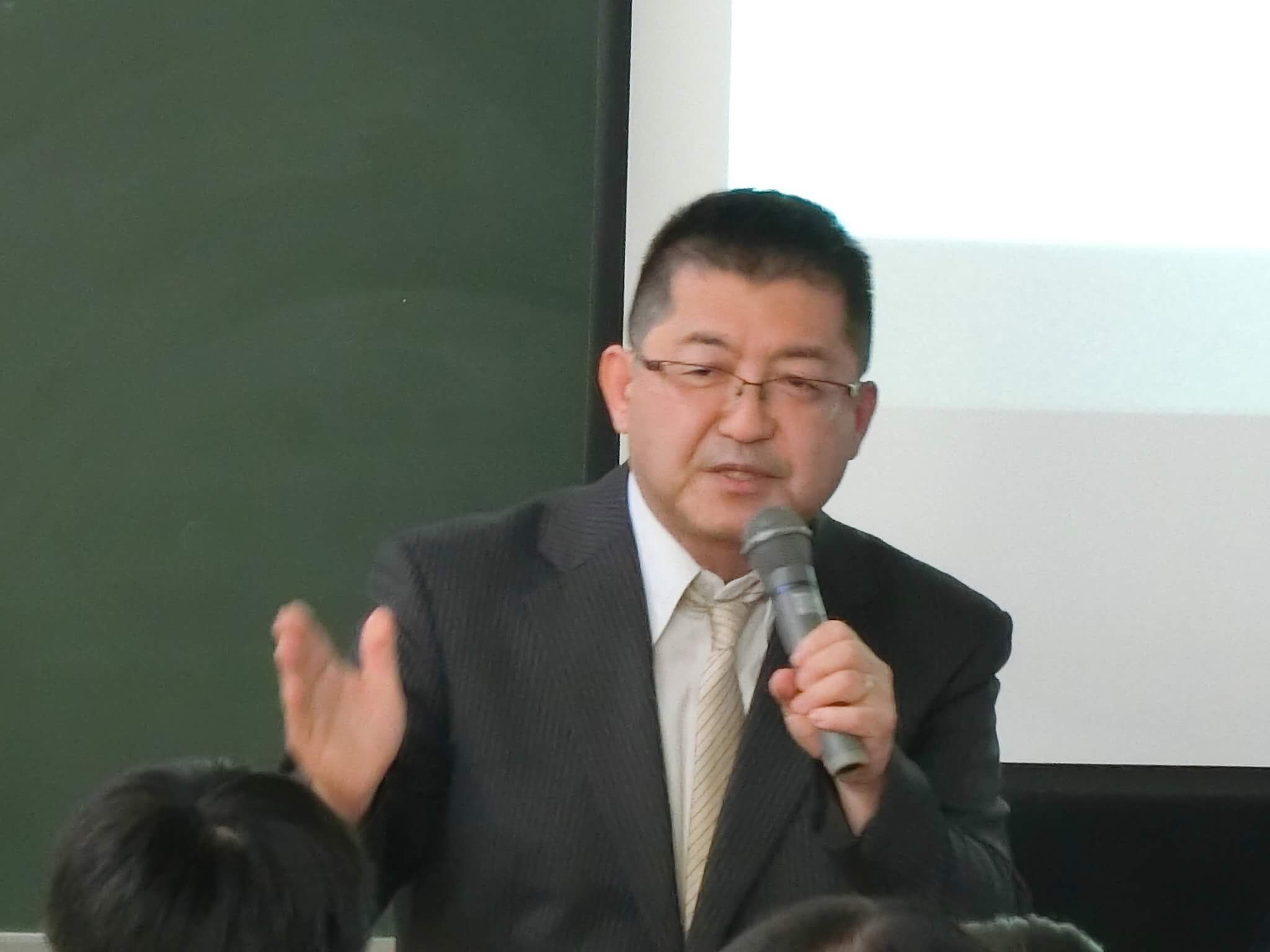 セミナーで話す我孫子勝広
